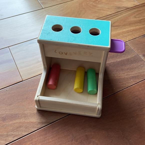 Lovevery Wooden Peg Drop Puzzle Toy - Picture 7 of 9